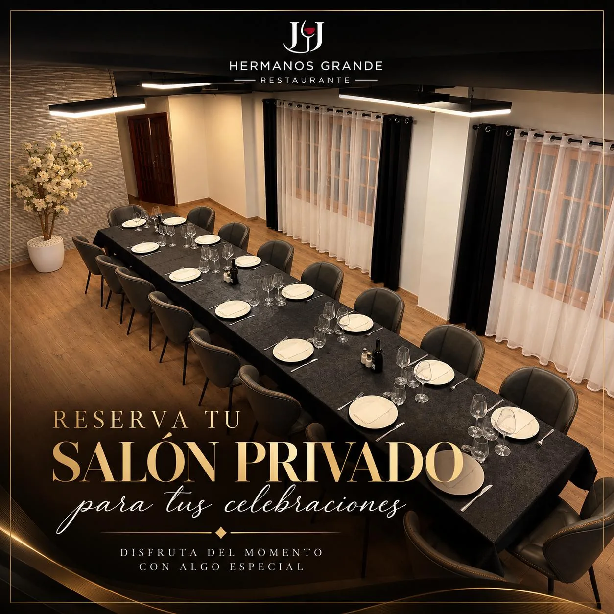 Salón privado de Hermanos Grande con la mesa preparada para una celebración